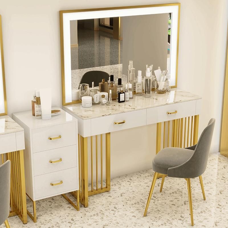 طاولة مكياج فاخرة للمتاجر الاح - مراجعة Beauty Makeup Studio وسعره