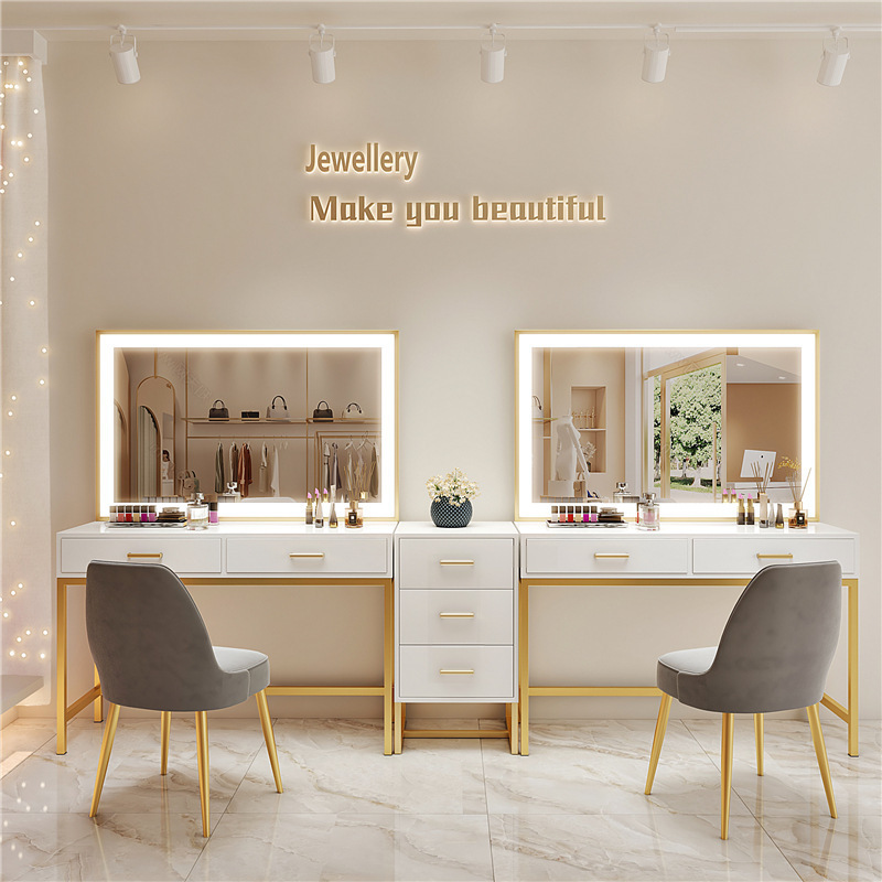 مسمار الفن ماكياج الفنان استود - مراجعة Beauty Makeup Studio وسعره